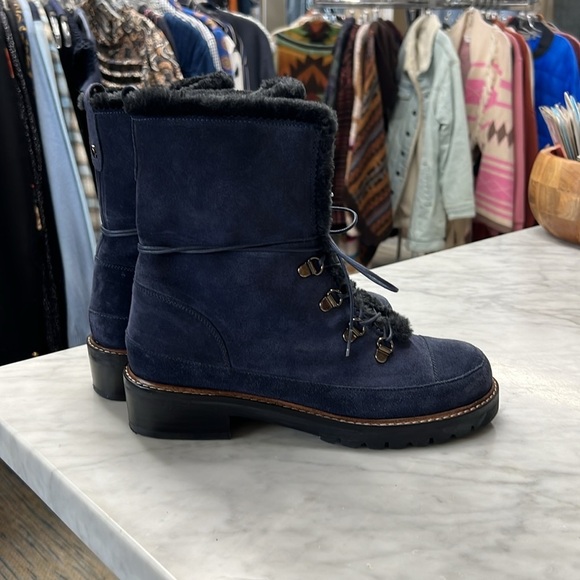Stuart Weitzman Lug Sole Faux Fur Navy Suede Lace Up Boots Size 7.5 M - Picture 3 of 13